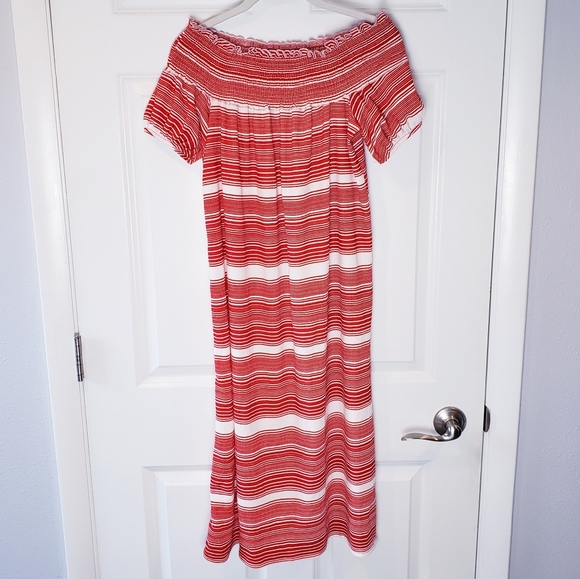 Zara off shoulder smocked midi dress red small - Picture 2 of 7